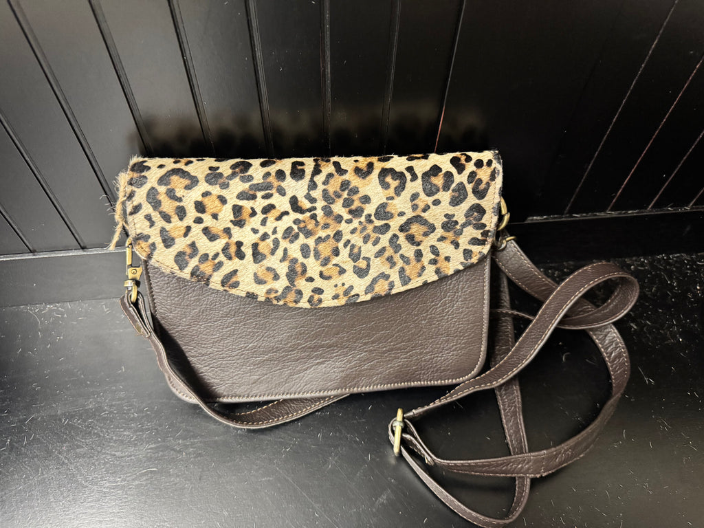 Natural Cowhide Accordion Envelope Purse