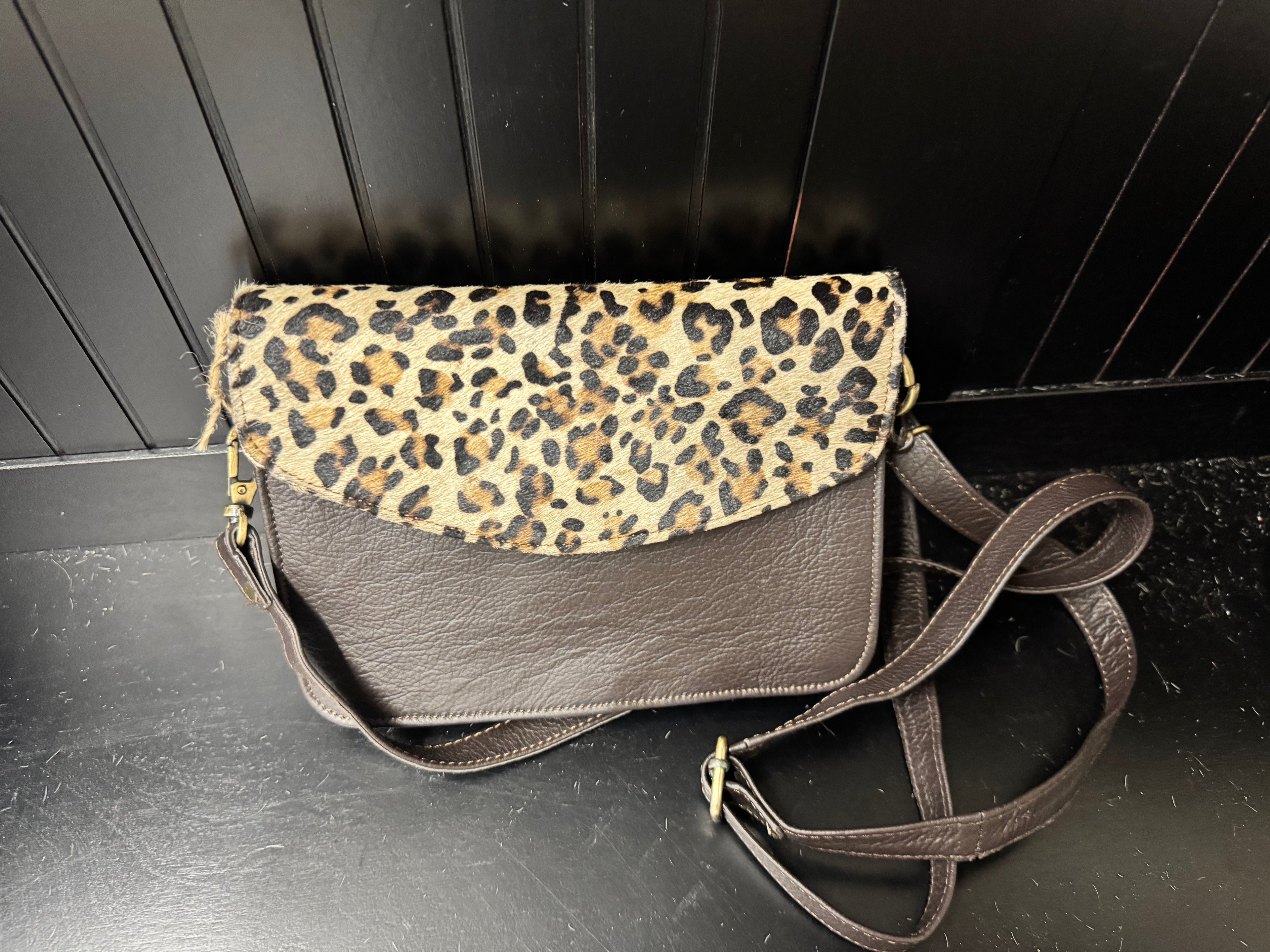 Natural Cowhide Accordion Envelope Purse