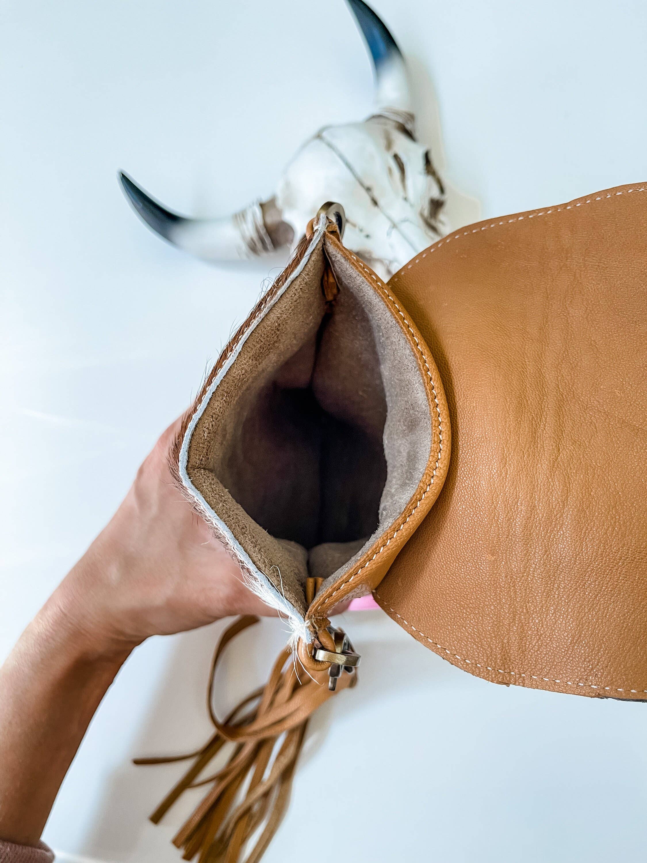 Phone Crossbody Western Tooled Leather Phone Mobile Purse: Black Leather